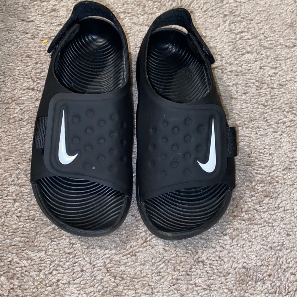 Nike kids sandals